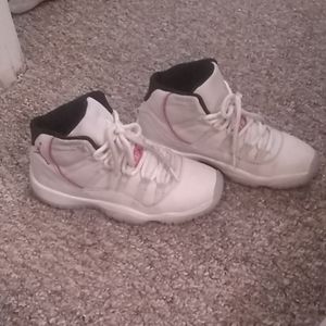 Young Boys Air Jordan 11 Retro - Cream